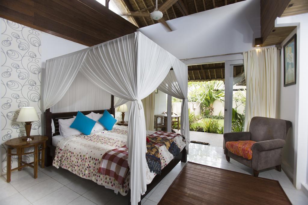 Villa Waru Lembongan Habitación foto